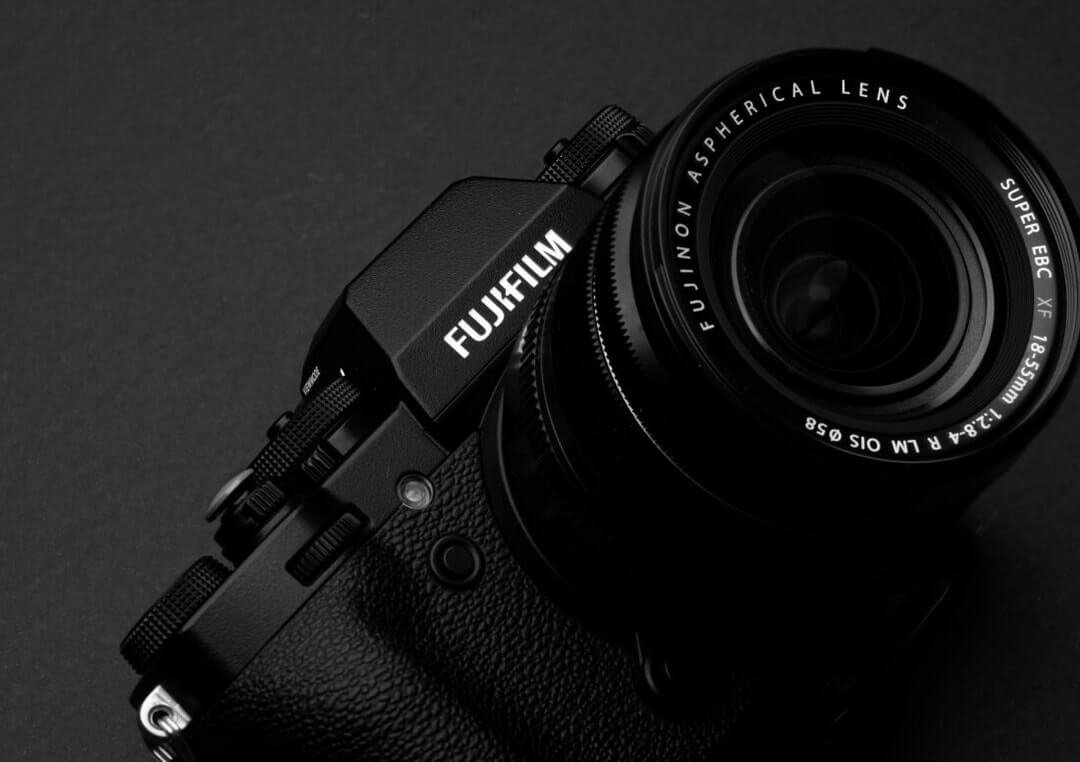 Lee más sobre el artículo Fujifilm’s new Instax Mini Evo Hybrid is an instant camera